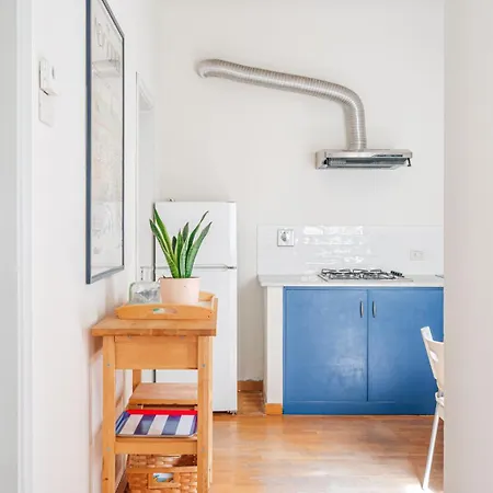 House A Short Walk From The Center