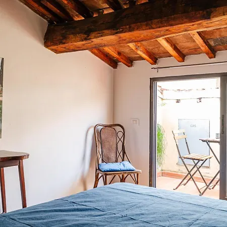 House A Short Walk From The Center *