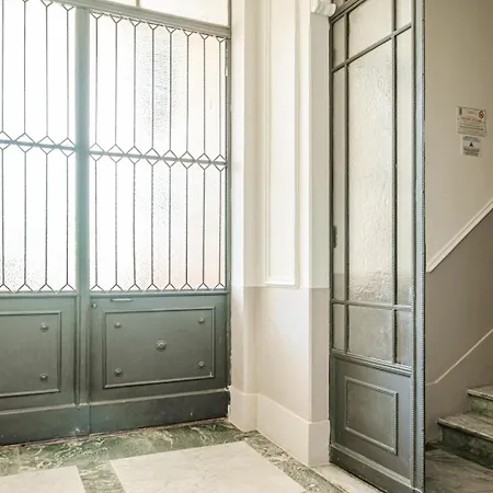 아파트 House A Short Walk From The Center